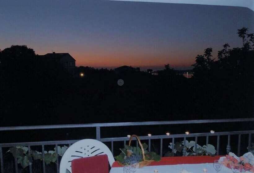 شقة غرفة نوم واحدة ذات إطلالة جانبية على البحر, House Coki