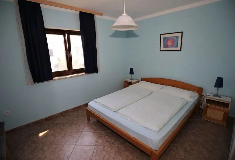 2 Bedroom Apartment Side Sea View, House Coki