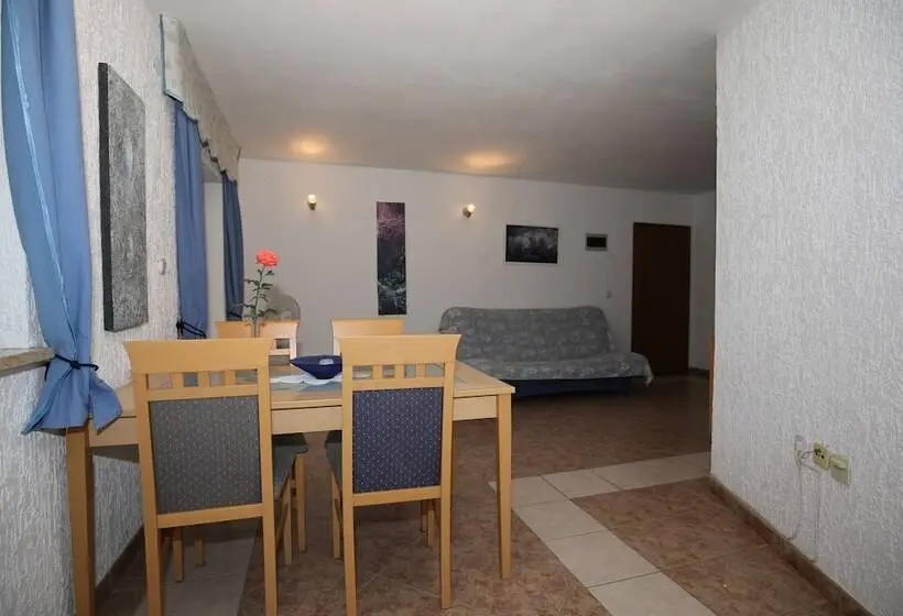 2 Bedroom Apartment Side Sea View, House Coki