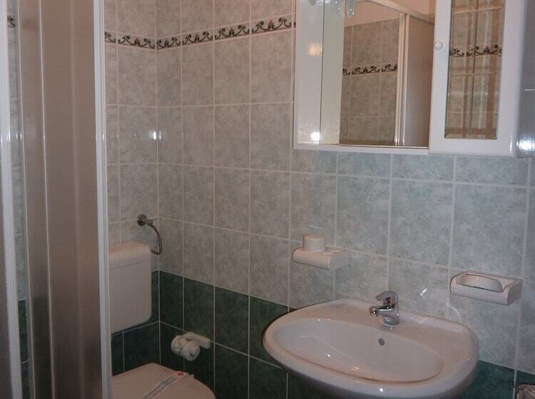 شقة غرفة واحدة مطلة على الحديقة, House Coki