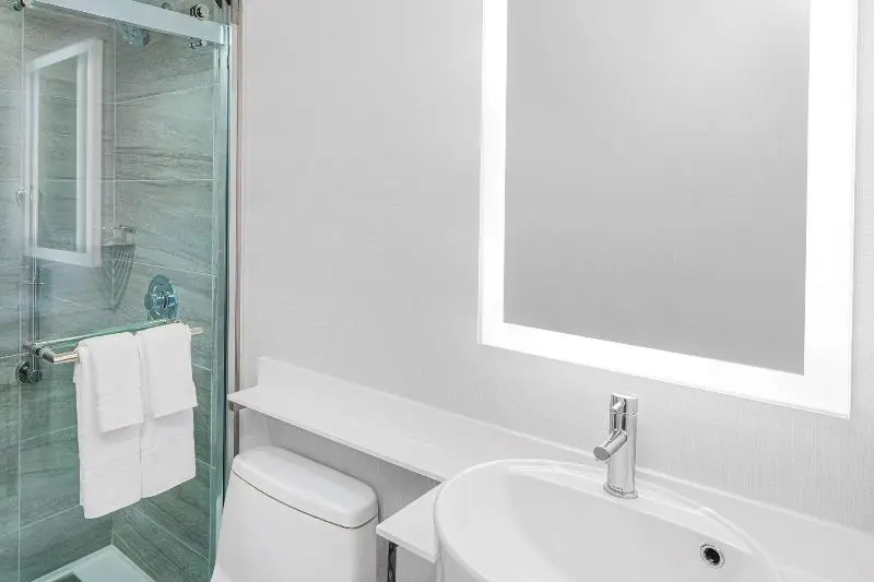 Standard-huone King-vuode, Doubletree By Hilton New York Times Square South