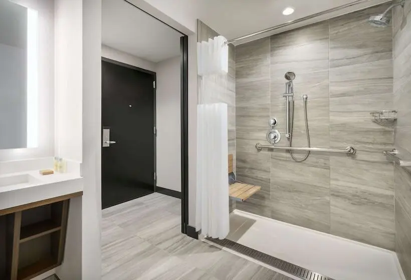 Standard-huone 2 Parivuodetta, Doubletree By Hilton New York Times Square South