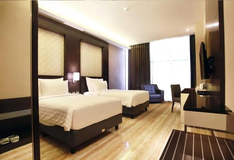 デラックスルーム, Grand Karlita Hotel Purwokerto