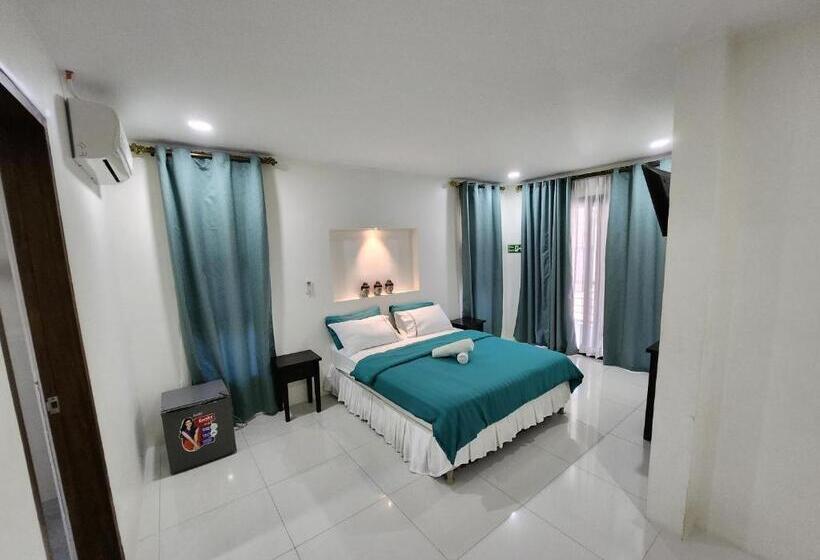 اتاق استاندارد یک تخته با بالکن, Veronicas Inn