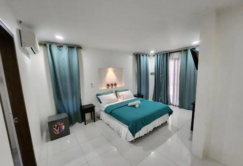 Standard Yhden Hengen Huone Parveke, Veronicas Inn