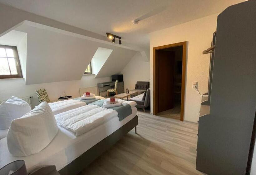 ファミリーステューディオ, Landhotel Der Distelhof Mit Scheunencafé