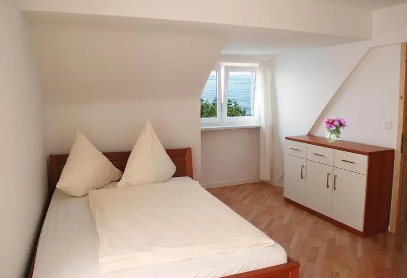 Suite with lake view, Seehotel Zur Münz