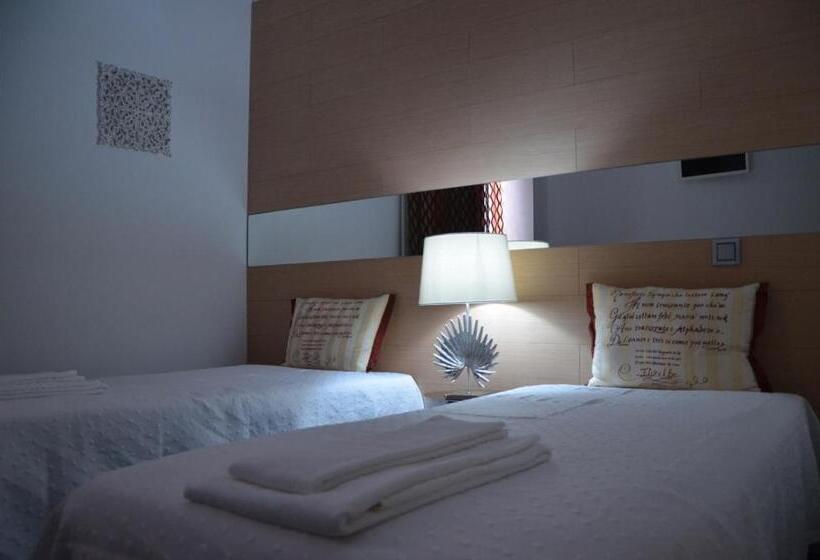 اتاق راحتی, Abade João