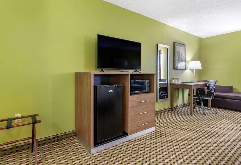 带2个双人床的标准工作室, Quality Inn Brunswick