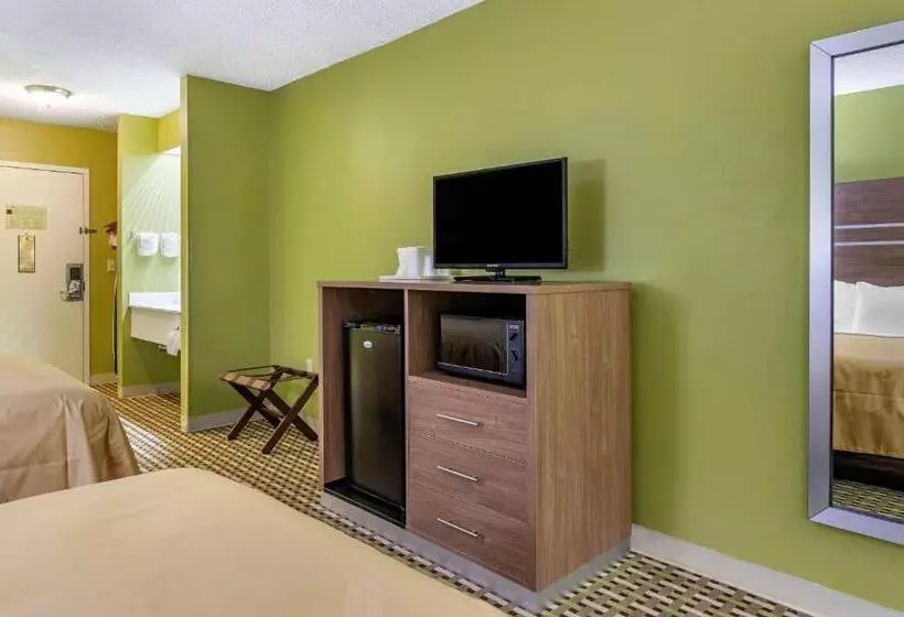 اتاق استاندارد با 2 تخت دوبل, Quality Inn Brunswick