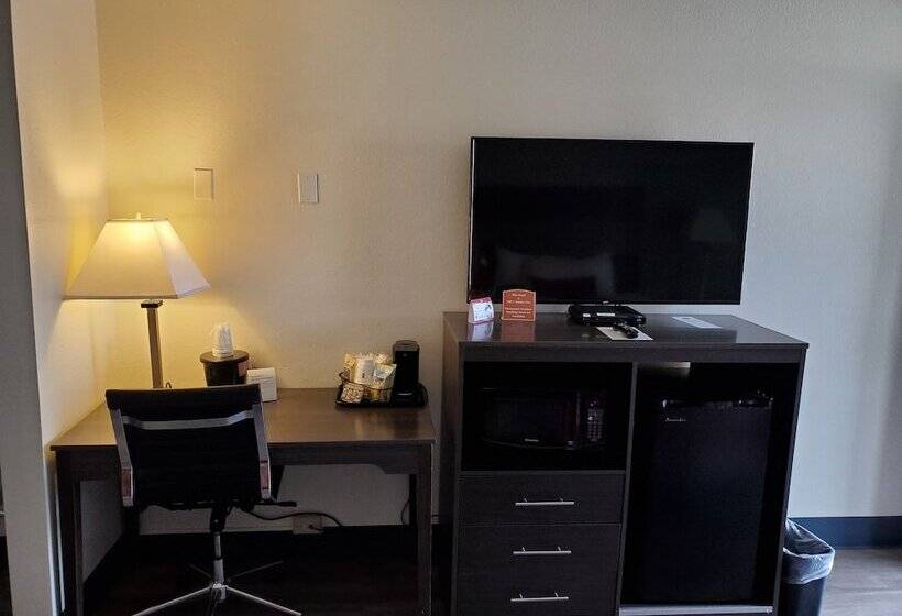 스위트 킹사이즈 침대, Ramada By Wyndham North Platte