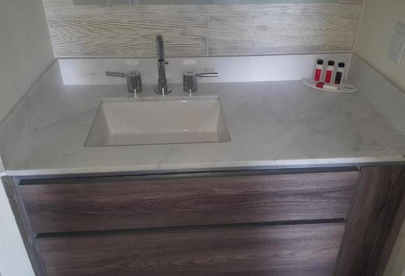 디럭스 스위트, Ramada By Wyndham North Platte