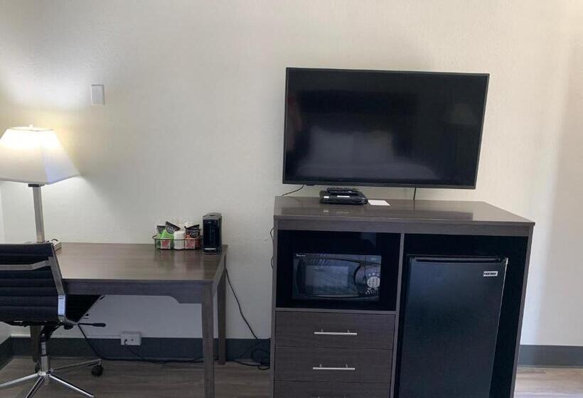 스탠다드 룸 킹사이즈 침대, Ramada By Wyndham North Platte