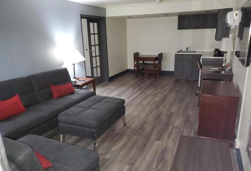 스위트 킹사이즈 침대, Ramada By Wyndham North Platte