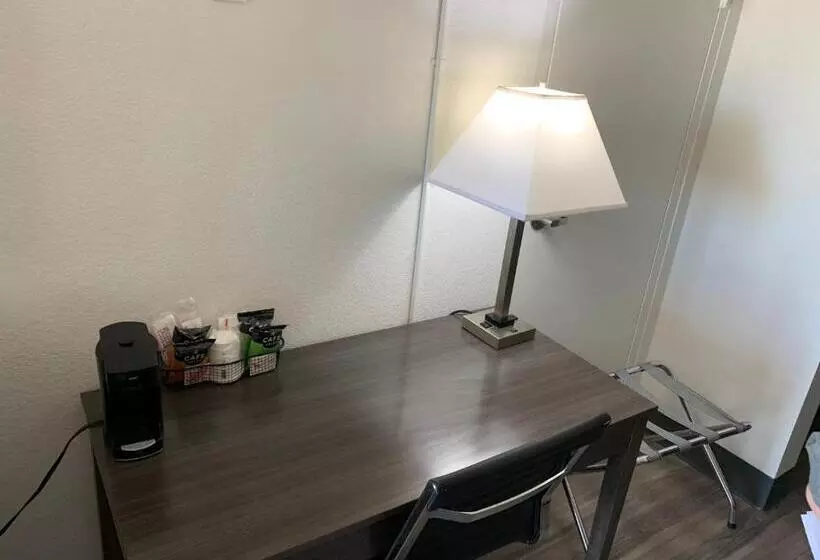 سوییت, Ramada By Wyndham North Platte