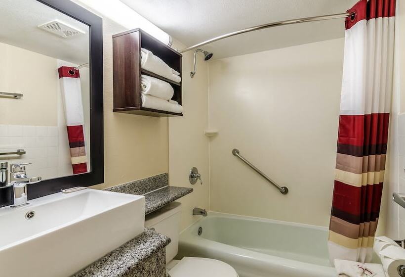 Люкс 2 Спальни, Red Roof Inn Plus+ Wichita East