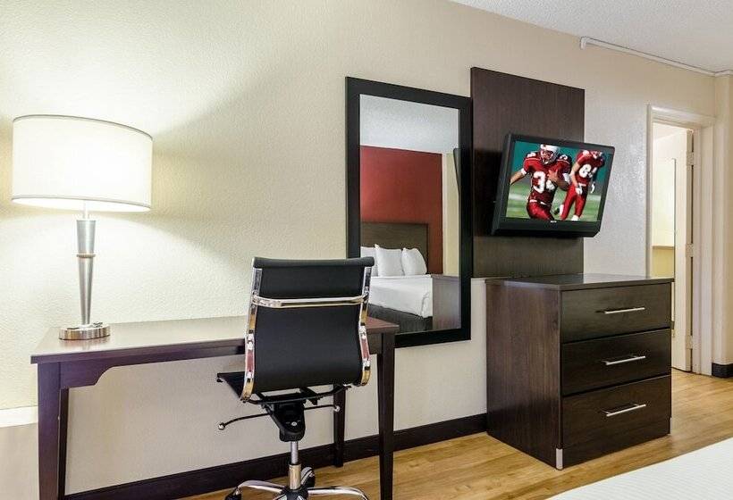 Номер Deluxe, Red Roof Inn Plus+ Wichita East