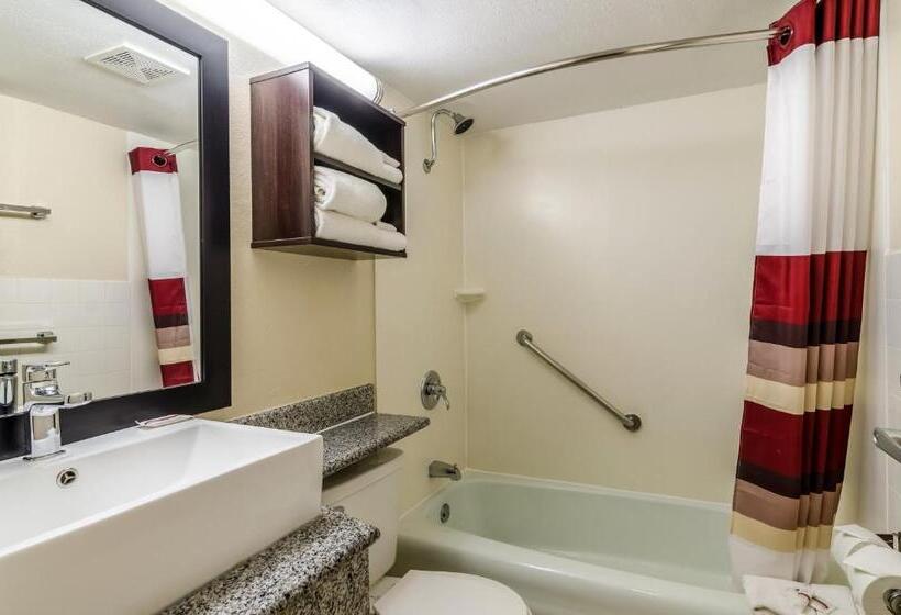 Люкс Superior, Red Roof Inn Plus+ Wichita East