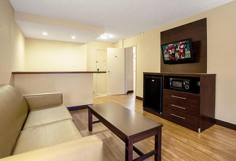 Люкс, Red Roof Inn Plus+ Wichita East