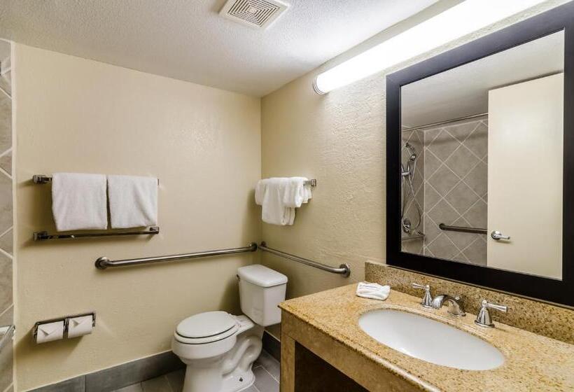 اتاق استاندارد برای معلولان, Red Roof Inn Plus+ Wichita East
