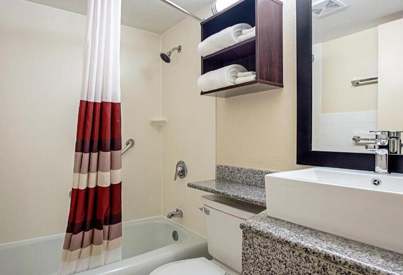 Номер Премиум, Red Roof Inn Plus+ Wichita East