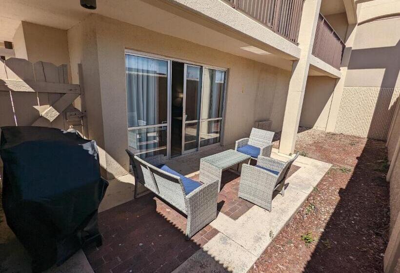 Номер Superior Кровать Кинг, Red Roof Inn Plus+ Wichita East