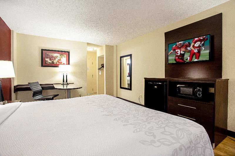 Номер Superior Кровать Кинг, Red Roof Inn Plus+ Wichita East