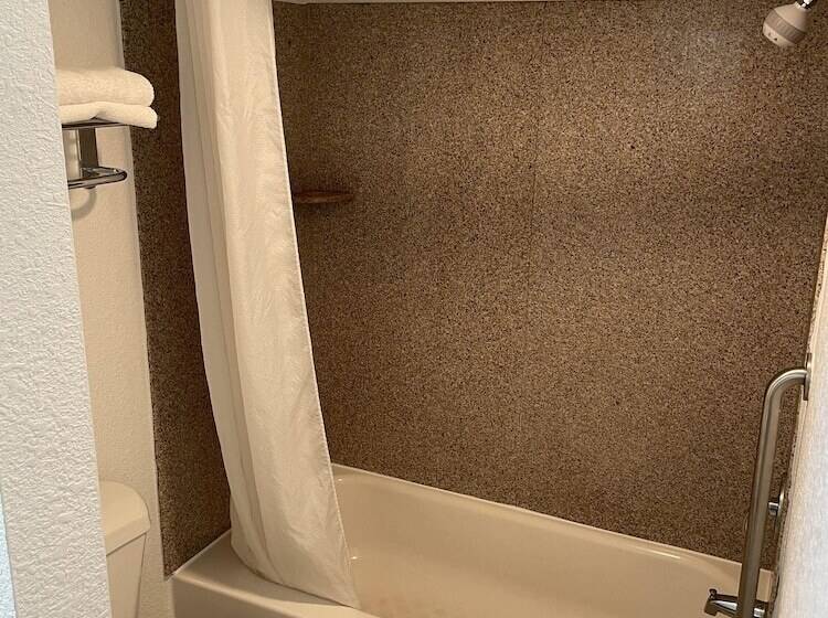 Quarto Estandar 2 Camas Casal, Rodeway Inn & Suites Williamsburg Central