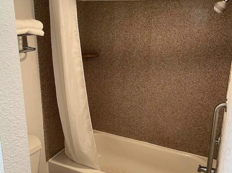 Standard-huone 2 Parivuodetta, Rodeway Inn & Suites Williamsburg Central