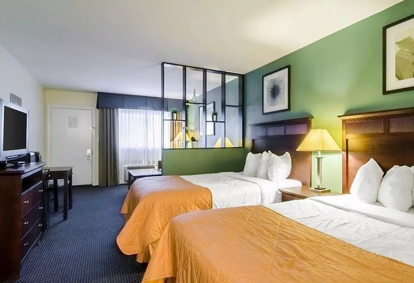 Sviitti, Rodeway Inn & Suites Williamsburg Central