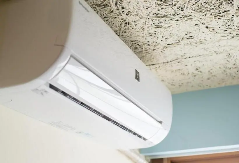 اتاق استاندارد با سرویس بهداشتی مشترک, Hostel Q