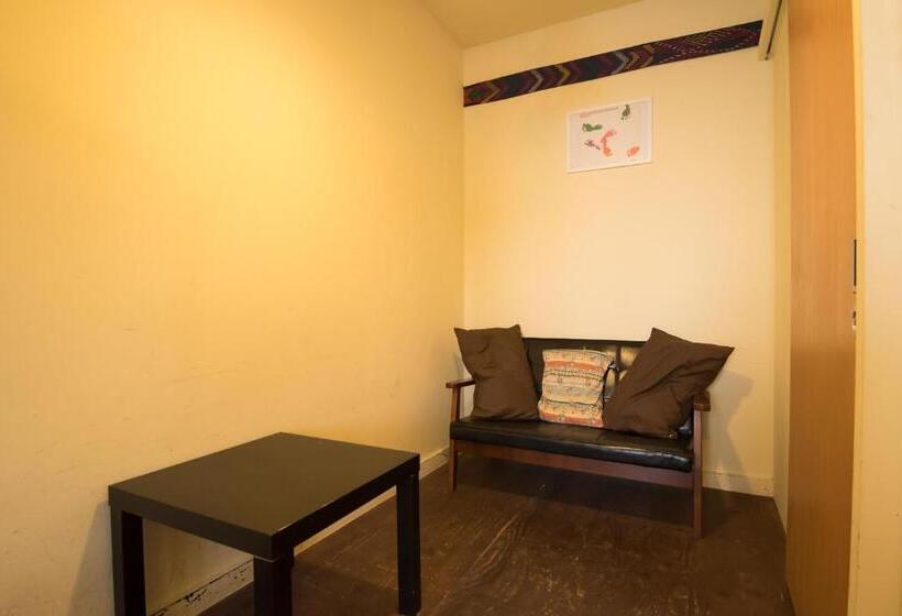 带共用浴室的标准房间, Hostel Q