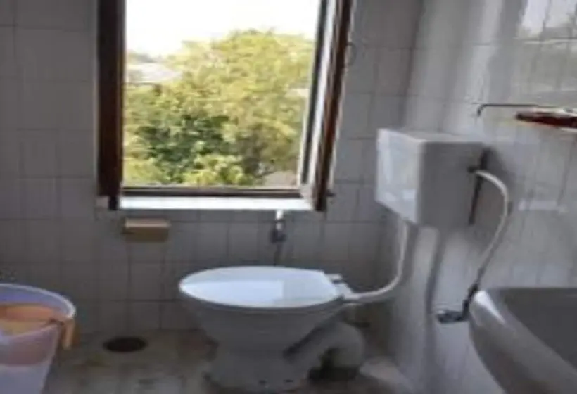 スタンダードルーム, Snehdeep Guest House