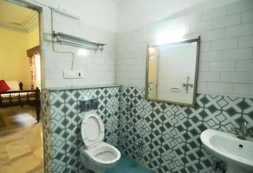 エコノミールーム, Snehdeep Guest House