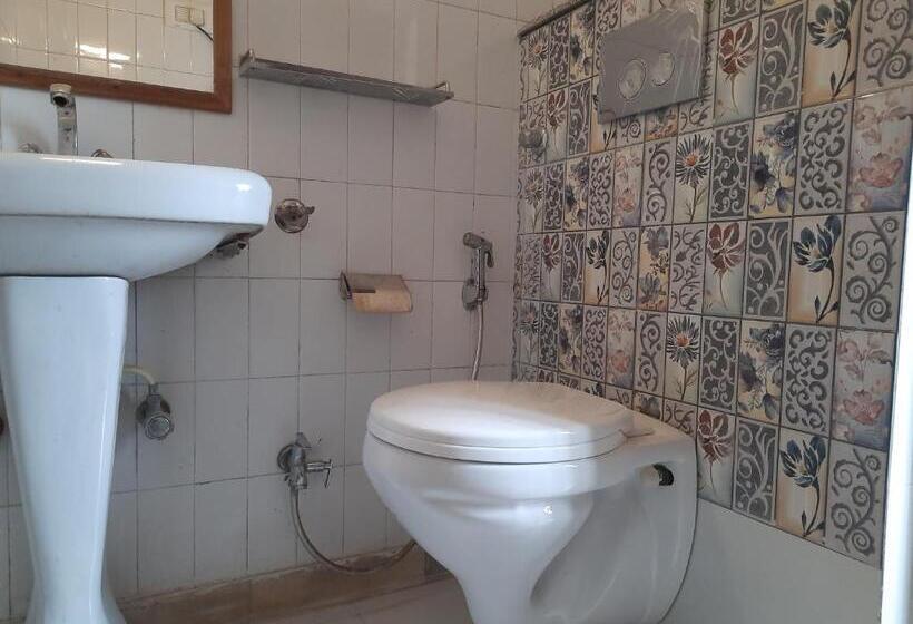 エコノミールーム, Snehdeep Guest House