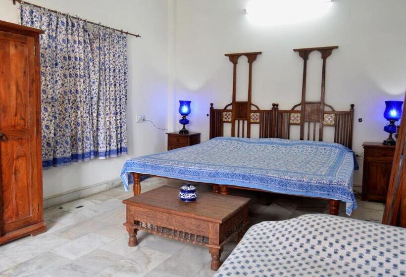 ファミリールーム, Snehdeep Guest House