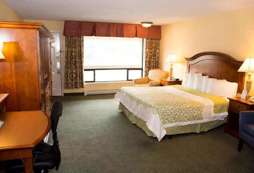 اتاق لوکس با تخت بزرگ, Days Inn By Wyndham Klamath Falls