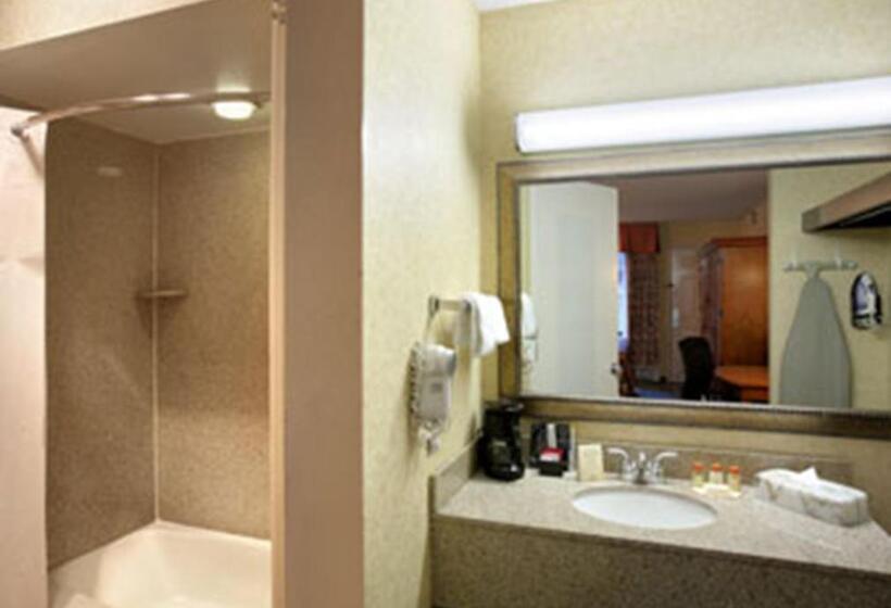 جناح, Days Inn By Wyndham Klamath Falls