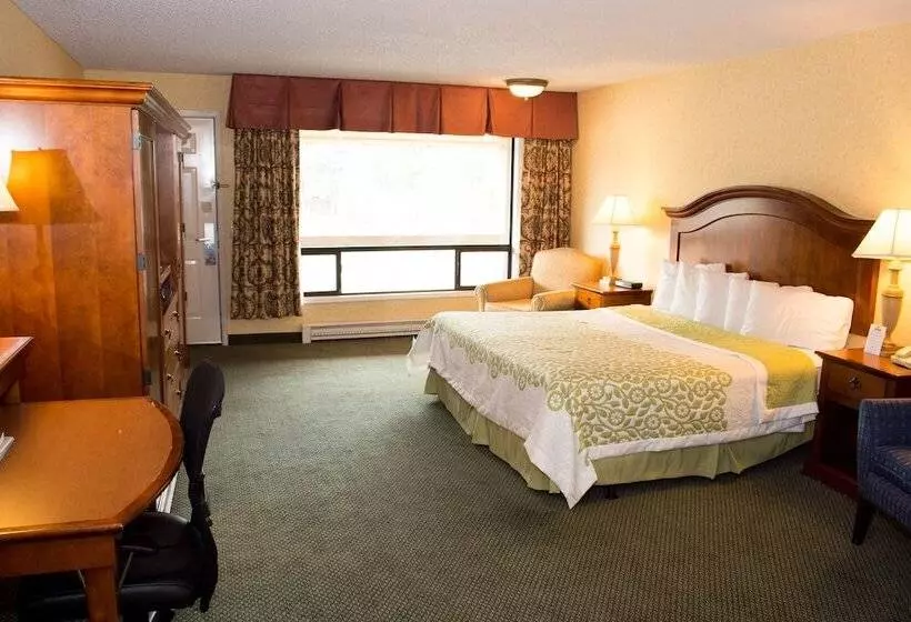 سوییت, Days Inn By Wyndham Klamath Falls