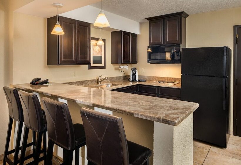 جناح, Holiday Inn And Suites Charleston West, An Ihg