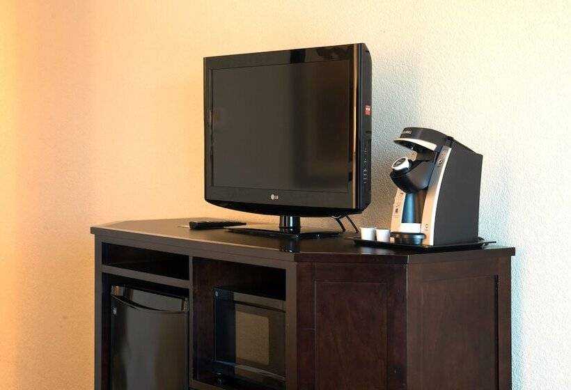 스탠다드 룸, Holiday Inn And Suites Charleston West, An Ihg