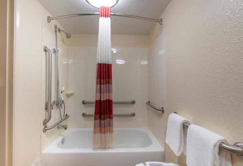 适合残疾人士使用的高档房间, Red Roof Inn Plus+ Houston   Energy Corridor
