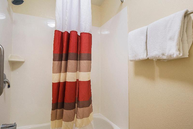 اتاق سوپریور با تخت بزرگ, Red Roof Inn Plus + Phoenix West