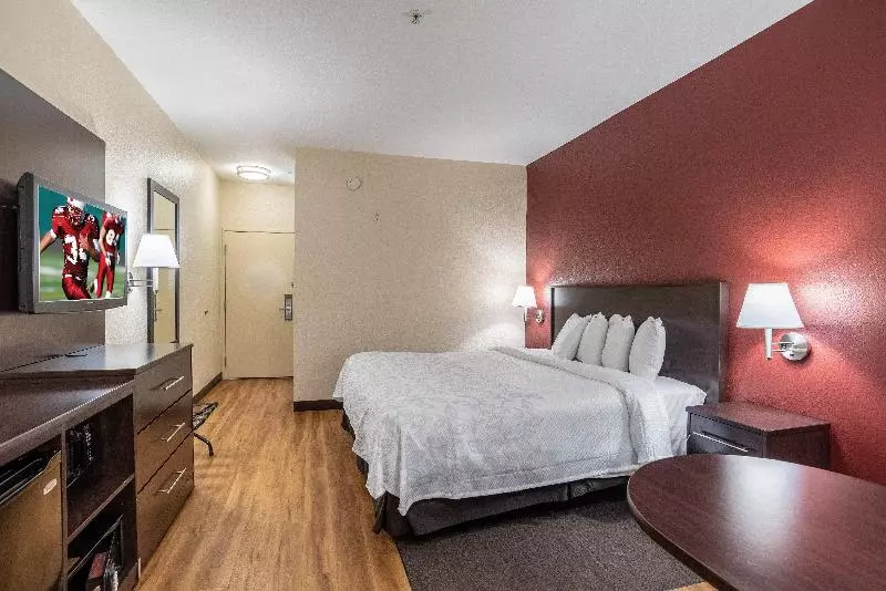キングサイズベッドのスーペリアルーム, Red Roof Inn Plus + Phoenix West