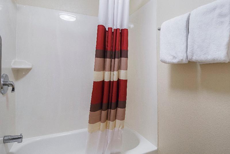 اتاق سوپریور با تخت بزرگ, Red Roof Inn Plus + Phoenix West