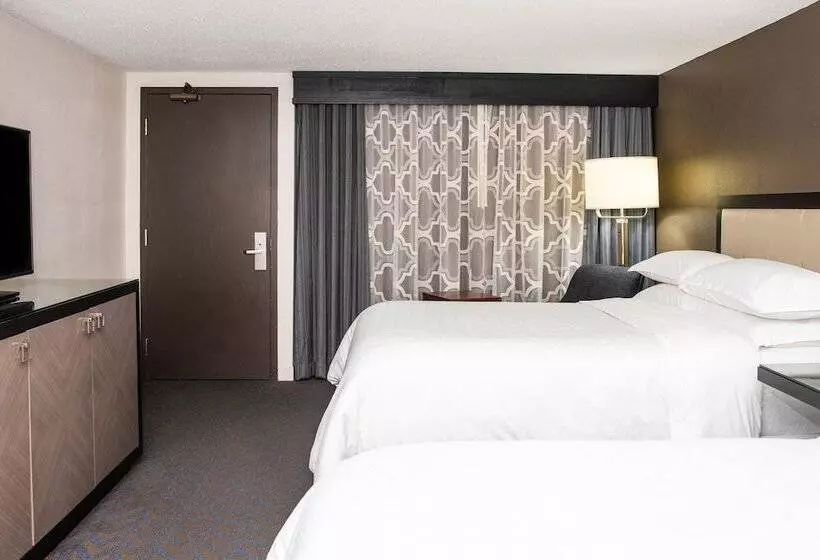 Club-huone, Sheraton Minneapolis West