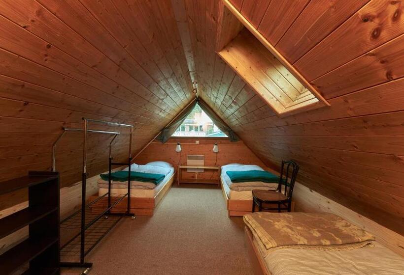 חדר סטנדרט לארבעה, Alsace Village