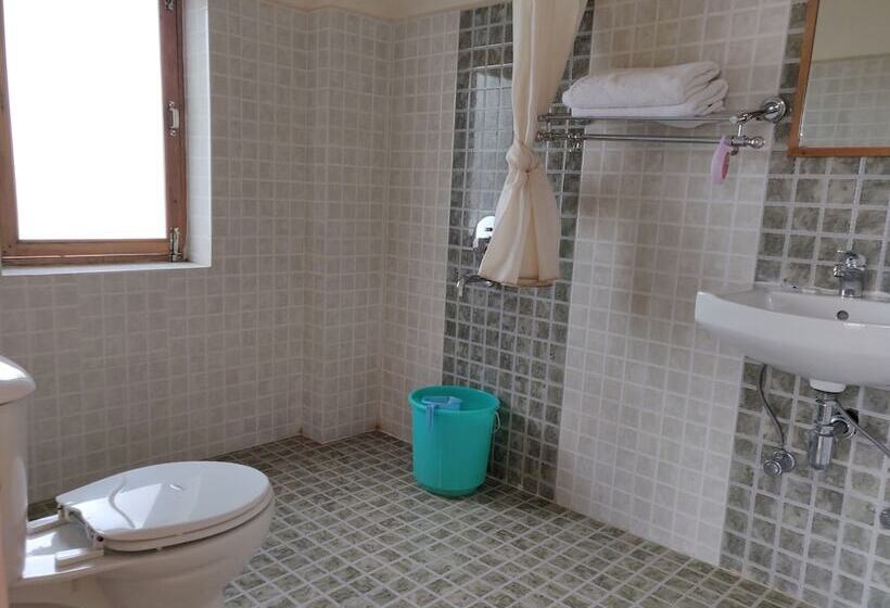 سوییت اجرایی, Thori Resort