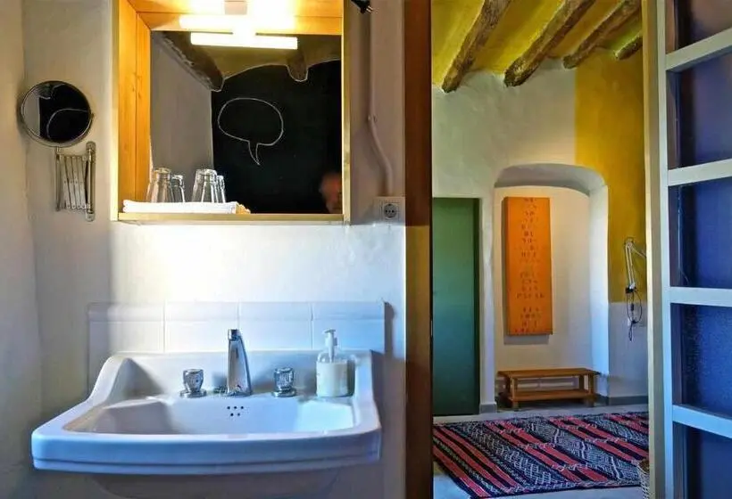 اتاق لوکس, Rural Hd Riudebitlles Art I Allotjament