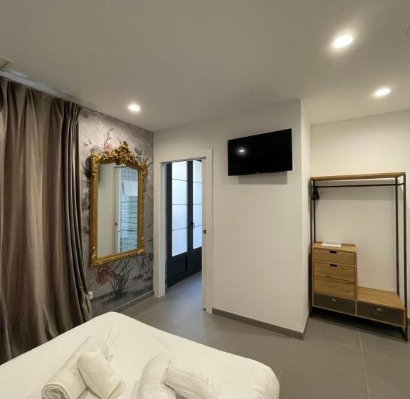 Номер Deluxe с Балконом, Az The Botanic Hostel